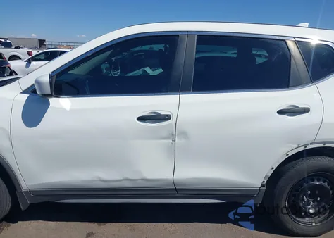 2018 Nissan Rogue S из США, поврежденный, VIN KNMAT2MT7JP620882